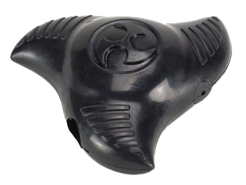 PetSafe Squeak 'n Treat Ninja Star Tough Dog Chew Toy 2 PetSafe Squeak 'n Treat Ninja Star Tough Dog Chew Toy - Image 2