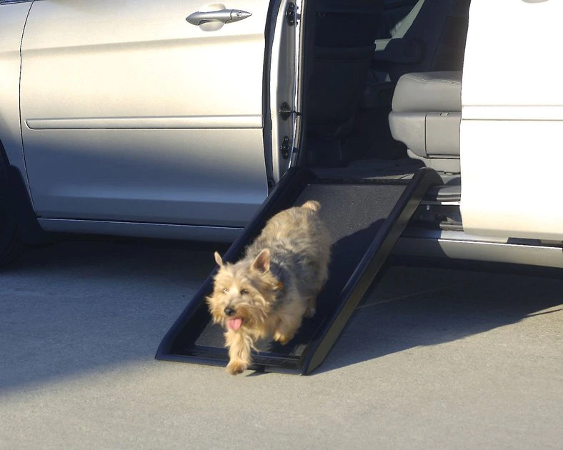 PetSafe Happy Ride Extendable Dog Car Ramp 3 PetSafe Happy Ride Extendable Dog Car Ramp - Image 3